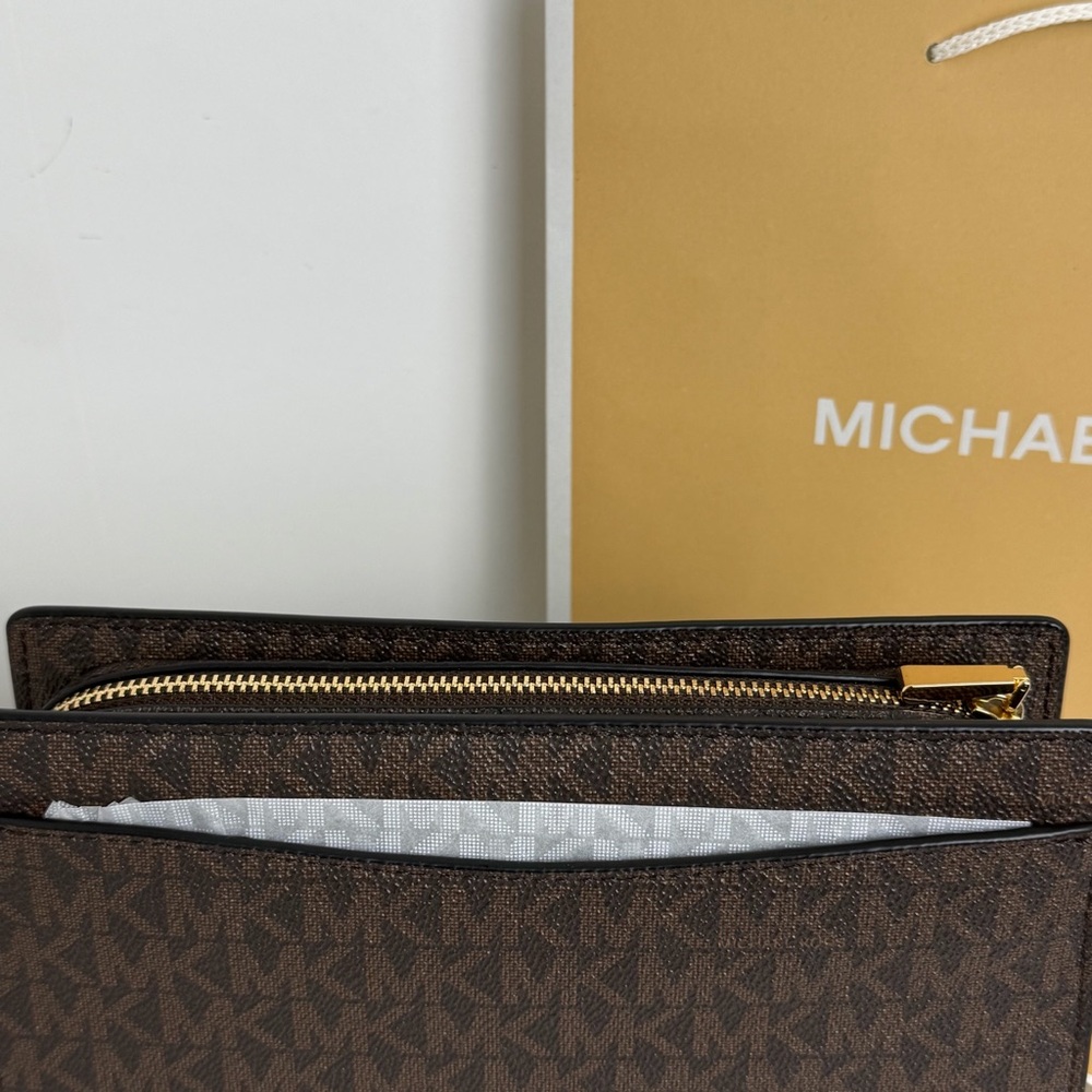 NWT Michael Kors Hamilton Small Logo Convertible Crossbody - Picture 9 of 15